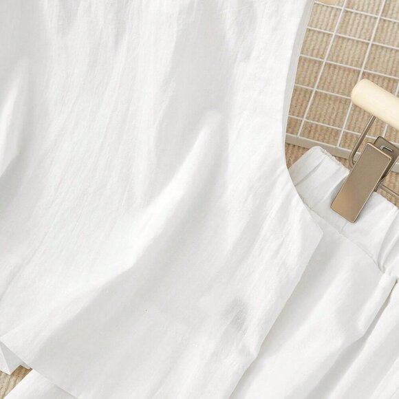 White Casual Women's Cotton Linen Sleeveless Top And Cropped Pants Set - Picture 5 of 7